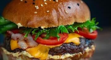 EME23TWE_AM_burger