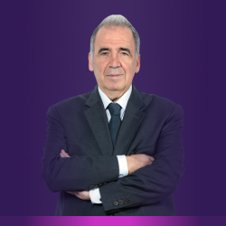 Orhan Öğücü.